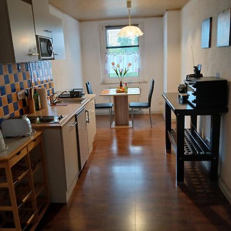 Kleine Wohnung Fuer Monteure Und Dienstreisen 茨维考 外观 照片