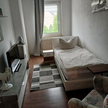 Kleine Wohnung Fuer Monteure Und Dienstreisen 茨维考 外观 照片