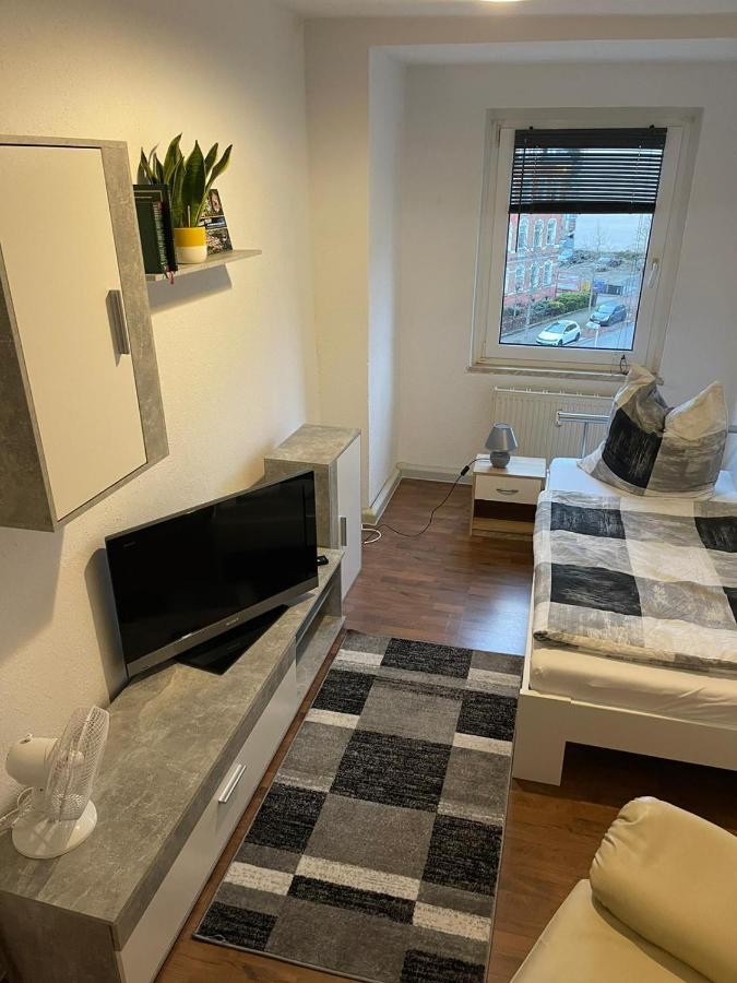 Kleine Wohnung Fuer Monteure Und Dienstreisen 茨维考 外观 照片