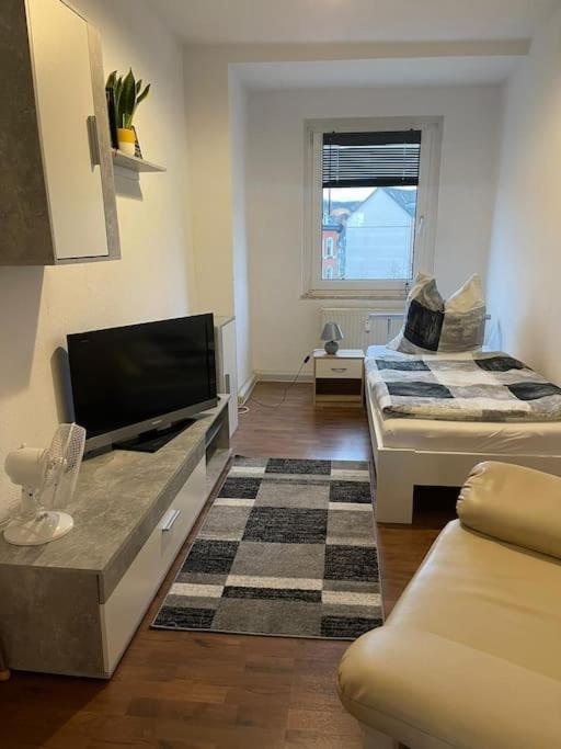 Kleine Wohnung Fuer Monteure Und Dienstreisen 茨维考 外观 照片