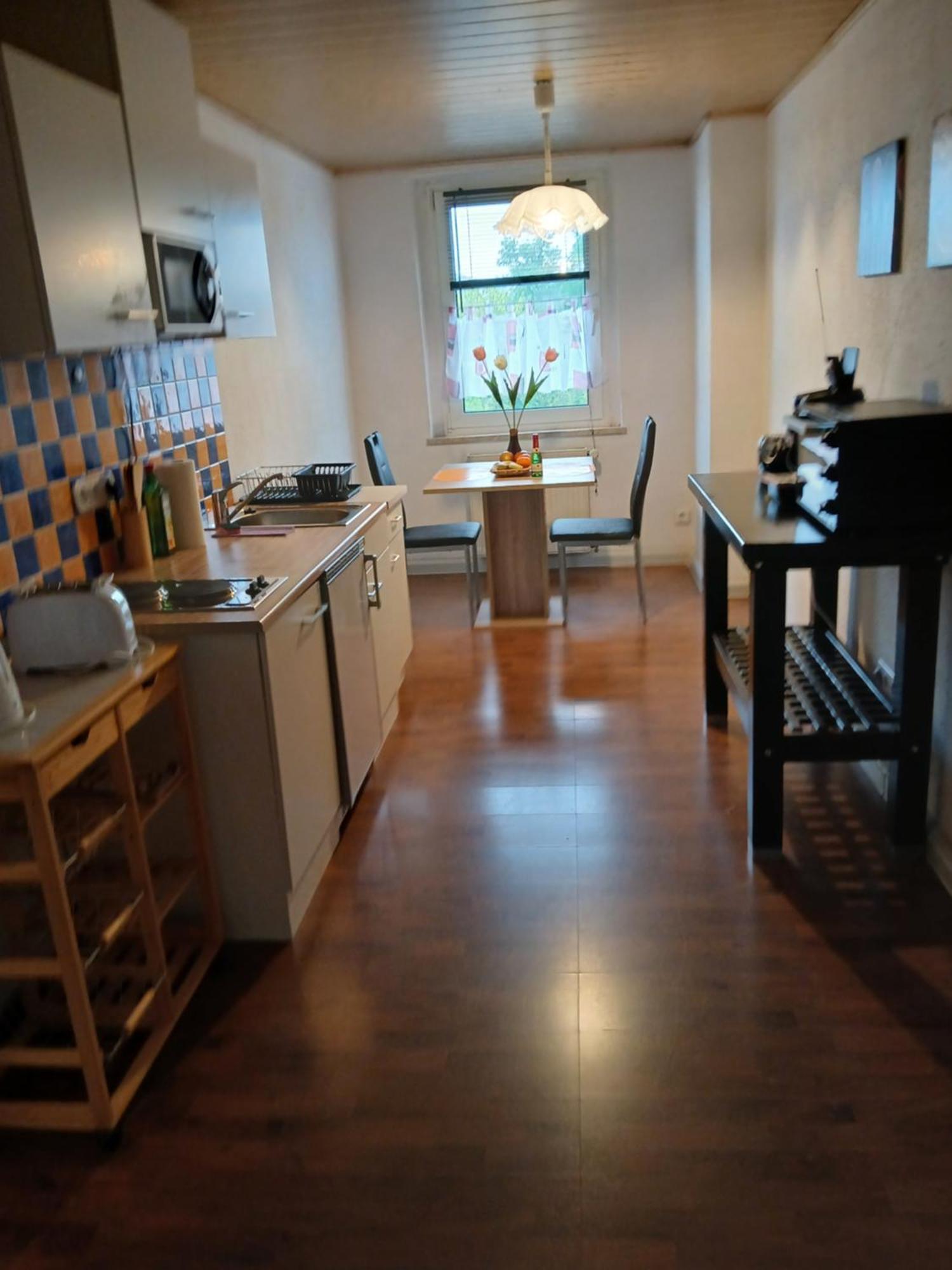 Kleine Wohnung Fuer Monteure Und Dienstreisen 茨维考 外观 照片